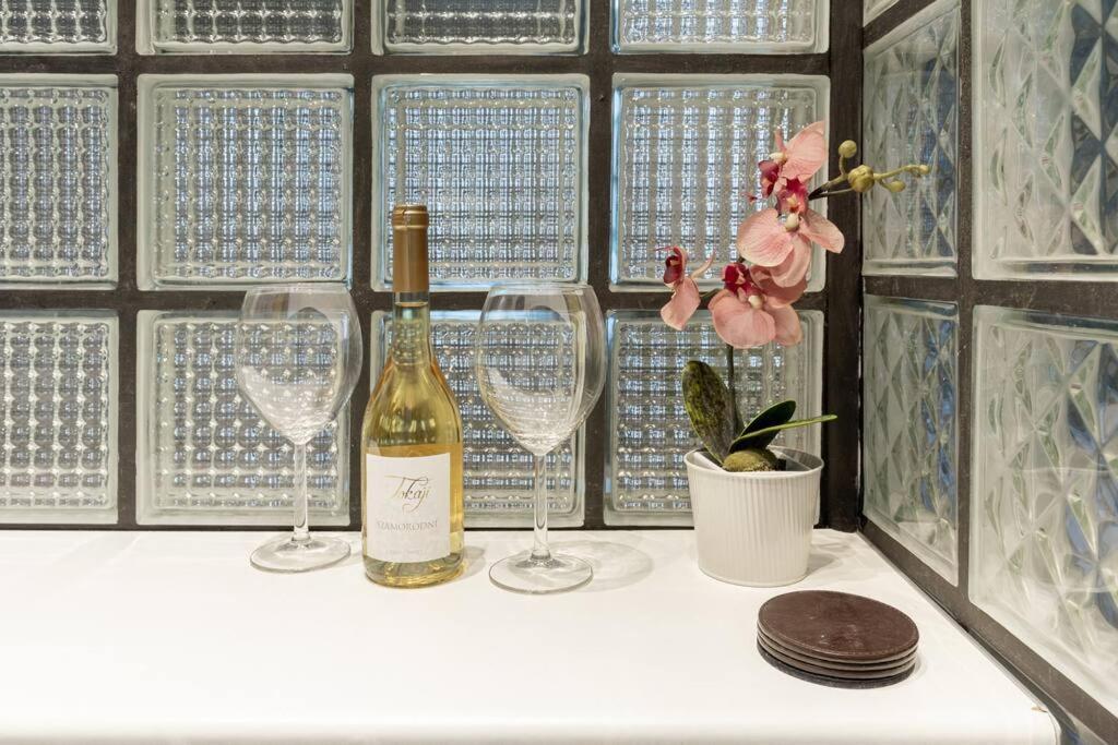 Stylish Central Budapest Apartment ภายนอก รูปภาพ