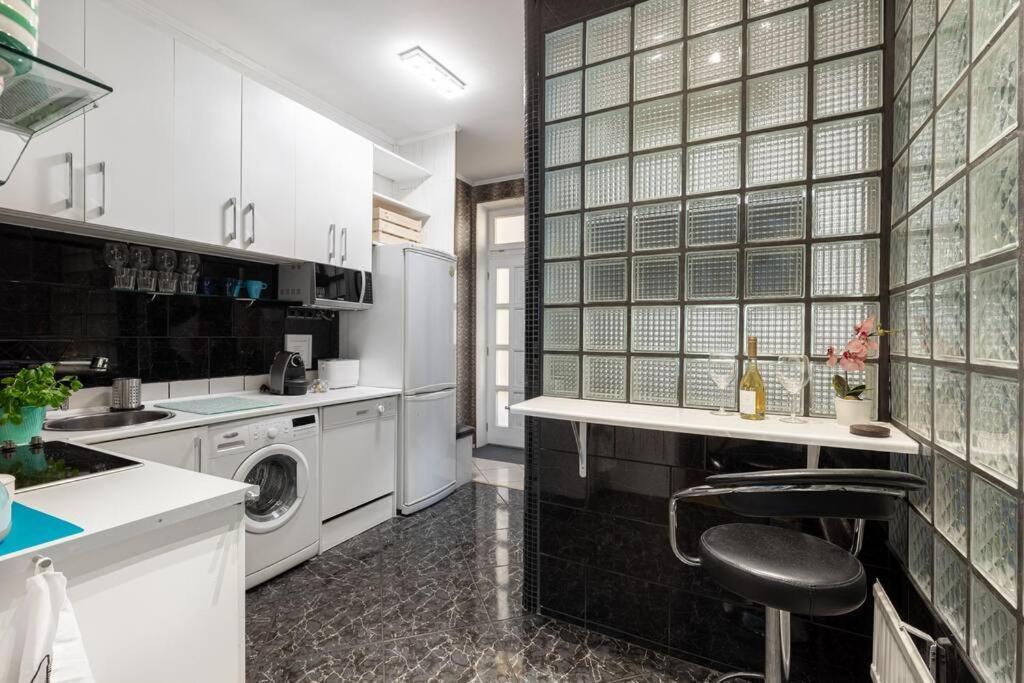Stylish Central Budapest Apartment ภายนอก รูปภาพ