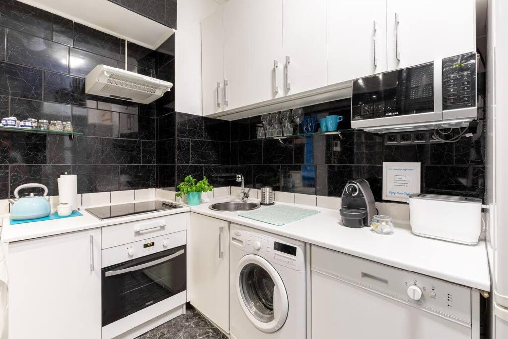 Stylish Central Budapest Apartment ภายนอก รูปภาพ